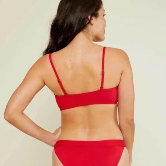 Andie Swim The Rio Top in Cherry Red Size XXL Sustainable Bikini Plus Size - Picture 2 of 7